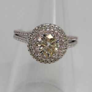 Elegant Silver Halo Ring with Sparkling Center